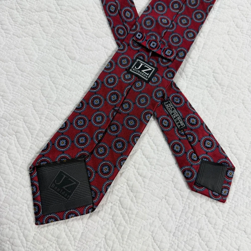 JZ Richards Mens Necktie Geometric Medallion Red Al‎ Silk Hand Made USA EUC